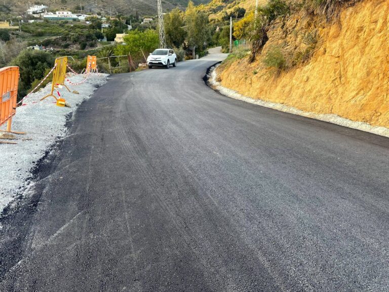 El Ayuntamiento restablece el tráfico en los caminos rurales Los Polvitos y Marimacho tras finalizar los trabajos de acondicionamiento