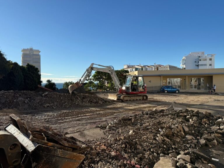 El Ayuntamiento de Estepona inicia las obras de renovación de la Plaza Colón con una inversión de 468.952 euros