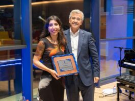 Estepona entrega el V Premio Internacional de Poesía ‘Ciudad de Estepona’ a Julia Viejo por ‘Anidan minerales’