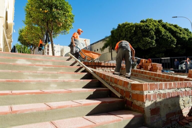 El Ayuntamiento de Estepona destinará 35 millones de euros a conservación y mantenimiento de la ciudad en 2026