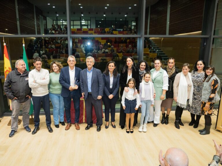Los XX Premios ‘Estepona Social y Solidaria’ reconocerán a la AECC y al voluntario de Cáritas Julio Pérez