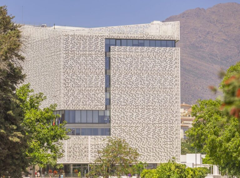 Estepona cierra 2025 con un periodo medio de pago a proveedores de 16 días, uno de los más bajos de España