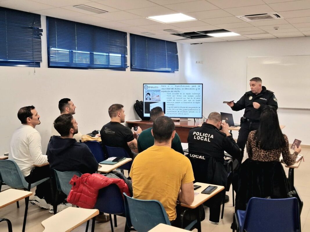 Cartel Taller Policía verificación documentos