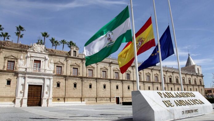 Andalucía celebrará elecciones autonómicas el 17 de mayo tras la disolución del Parlamento por Juanma Moreno
