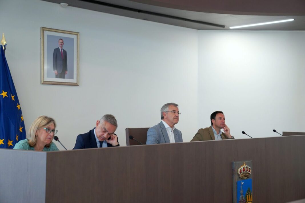 El Pleno de Estepona desbloquea la construcción de 117 VPO en Camino de Cortes y lanza la licitación de parcelas para otras 199