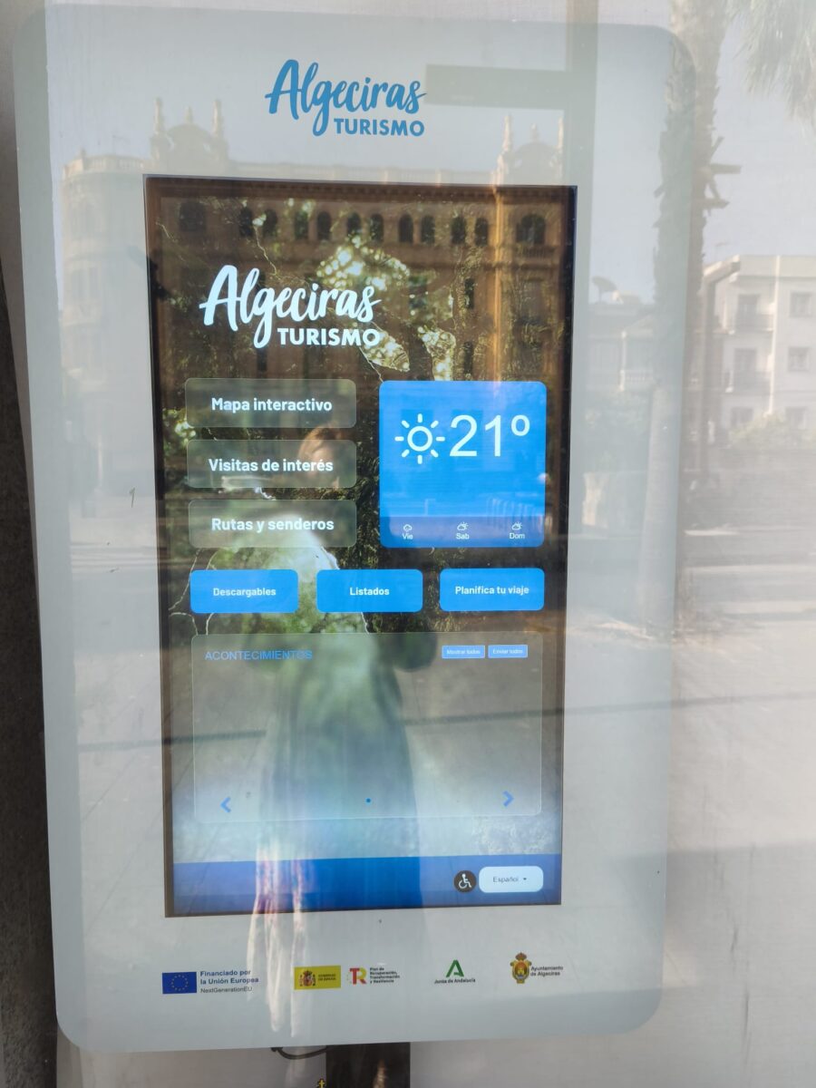 Algeciras instala cuatro pantallas digitales de información turística con servicio las 24 horas