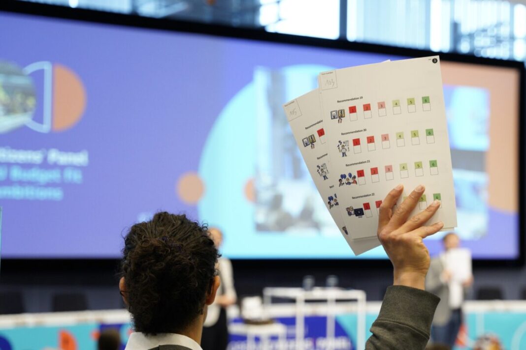 Estepona, entre los 24 municipios españoles seleccionados para reclutar participantes en un panel deliberativo de la Comisión Europea