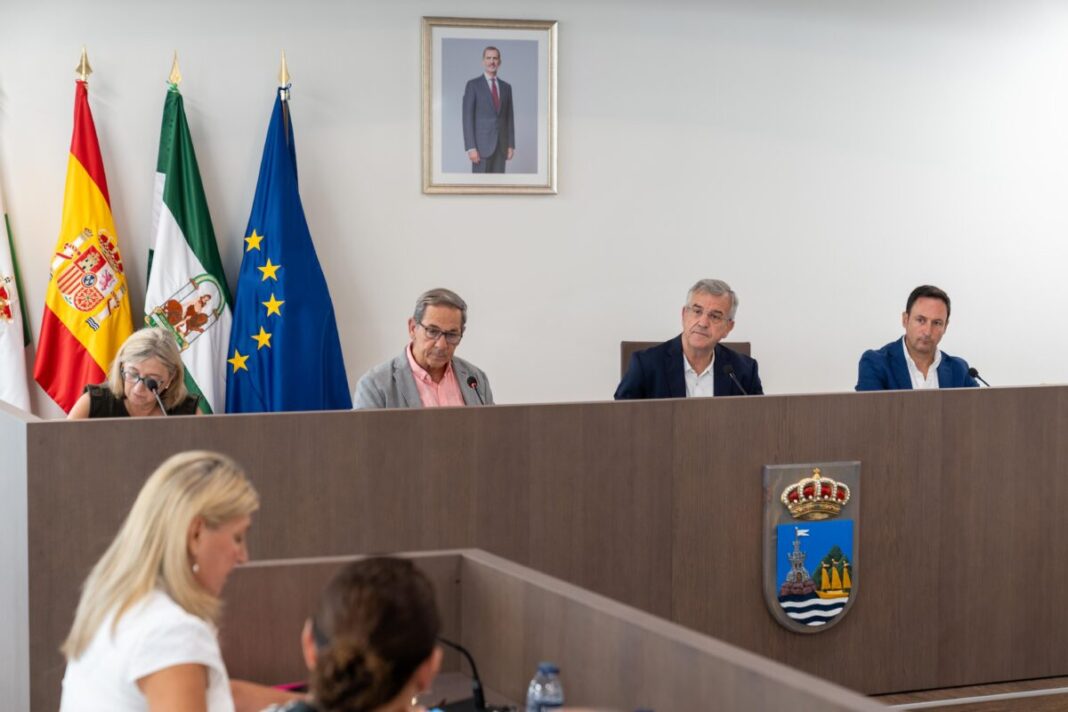 El Ayuntamiento de Estepona cede un local a la Asociación Española Contra el Cáncer por veinte años