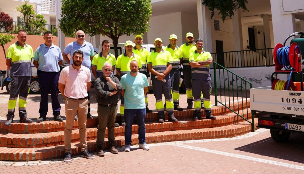 El Ayuntamiento de Estepona refuerza la limpieza con cuatro nuevas hidrolimpiadoras