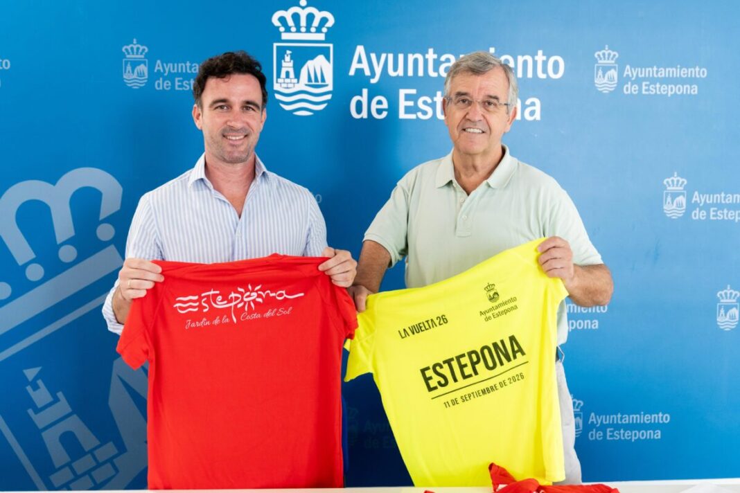 Estepona reparte 3.000 camisetas conmemorativas de La Vuelta el 11 de septiembre