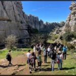 Los jóvenes de Estepona vuelven a las excursiones por la provincia en octubre