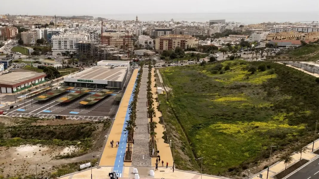 El canon de un complejo deportivo con piscina cubierta reportará 22.500 euros anuales a Estepona